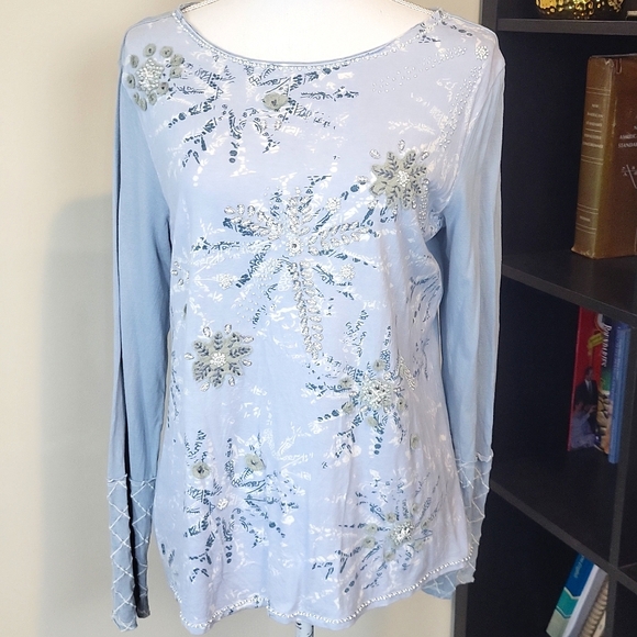 SUNDANCE Light Blue Embroidered Beaded Floral Snowflake Long Sleeve Tee - Picture 1 of 12